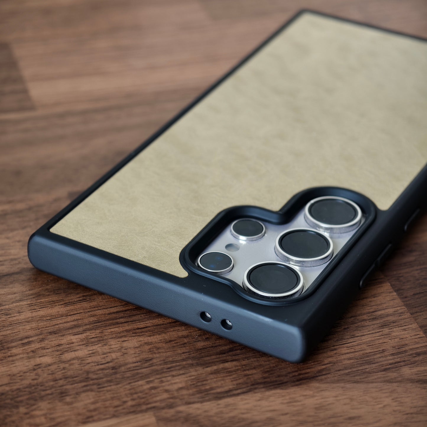Airfilm品牌 - Defender Magsafe Case Golden Wave 鑄造金海浪