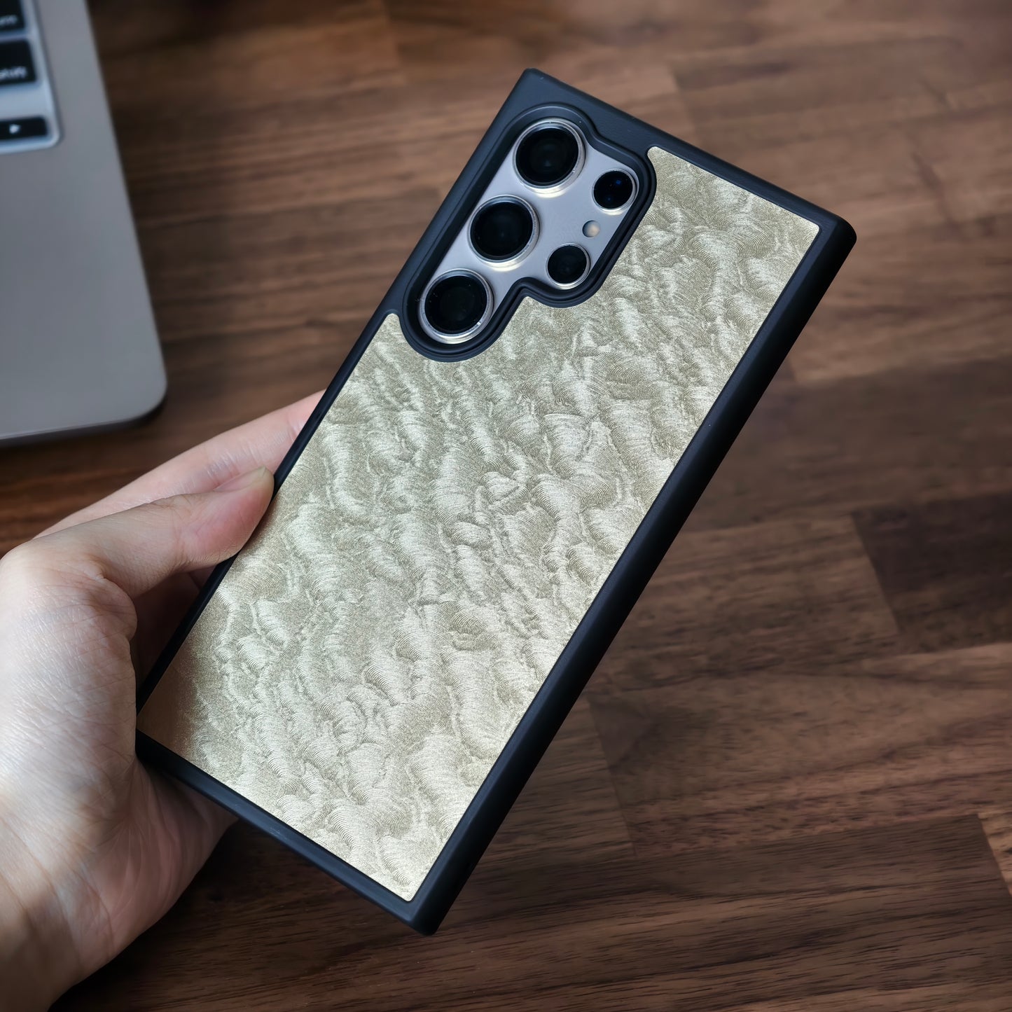 Airfilm品牌 - Defender Magsafe Case Golden Wave 鑄造金海浪