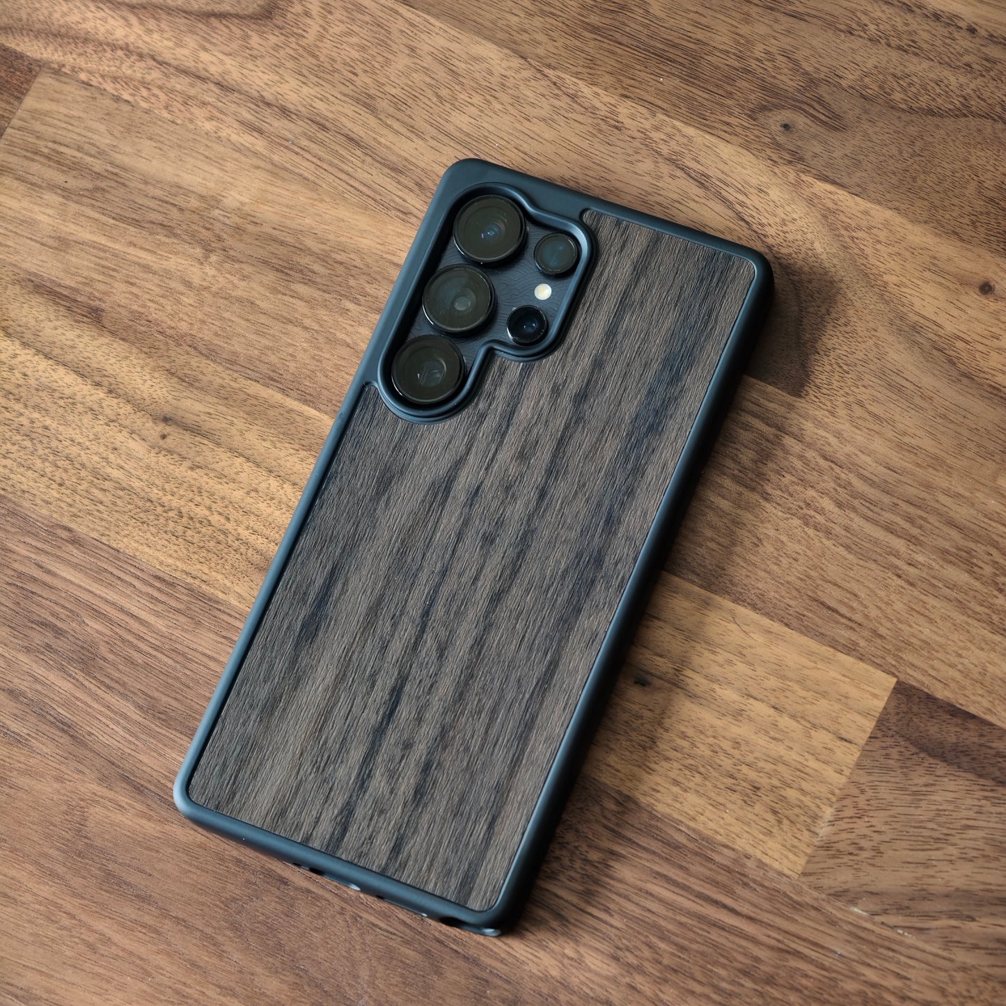 Airfilm品牌 - Defender Magsafe Case Walnut Wood 胡桃木